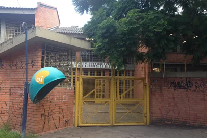Escola Estadual Maria Thereza da Silveira - IPE - IPÊ - TCE - rdgol