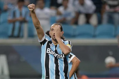 

PORTO ALEGRE , RS , BRASIL , 10-04-2014 - Libertadores da América, Grêmio x Nacional (URU) na Arena.(Foto : JEFFERSON BOTEGA/ Agencia RBS )
Jogador Barcos abre o placar fazendo gol de pênalti, Grêmio 1 x 0 Nacional-URU
