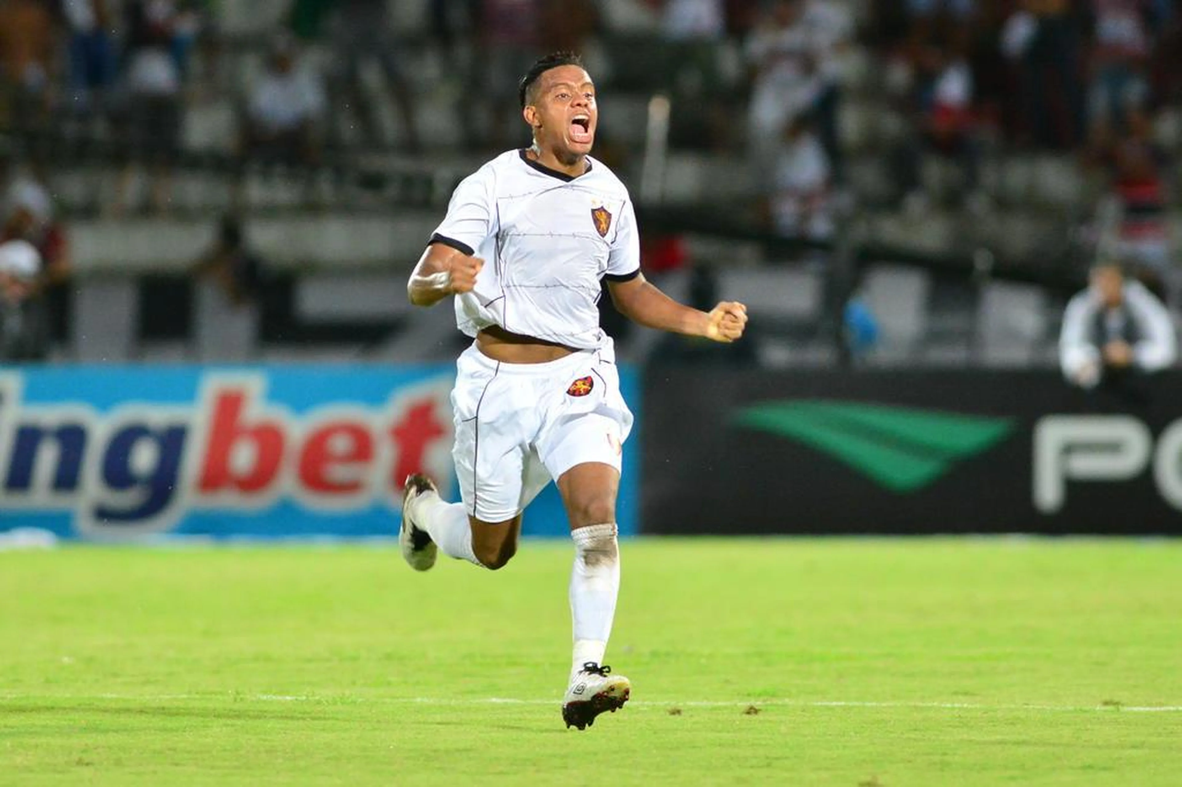 CLéLIO TOMAZ/LEIAJÁIMAGENS