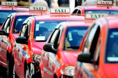  PORTO ALEGRE, RS, BRASIL, 23/01/2013, 13:00hs. Serviço de taxi em Porto Alegre . (Foto: FERNANDO GOMES/ ZERO HORA).