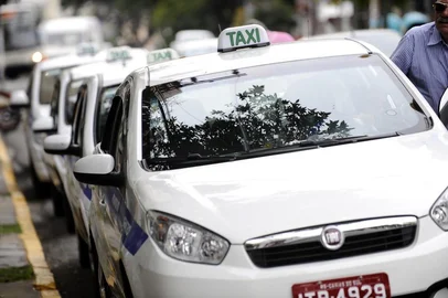  Caxias do Sul - RS - Brasil. 01/04/2013.Pauta sobre insegurança dos taxistas.Foto: Daniela Xu