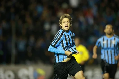  CAXIAS DO SUL,RS, BRASIL, 21-05-2014 - Brasileirão,6ª Rodada, Grêmio x Botafogo no estádio Alfredo Jaconi.(Foto:RICARDO DUARTE/Agência RBS)Jogador Maxi Rodríguez faz o segundo gol, Grêmio 2x1 Botafogo