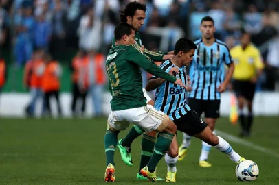  

CAXIAS DO SUL, RS, BRASIL ¿ 01-06-2014 - Grêmio enfrenta o Palmeiras pela nona rodada do Campeonato Brasileiro, no Estádio Alfredo Jaconi, em Caxias do Sul. (FOTO: BRUNO ALENCASTRO/AGÊNCIA RBS)