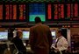 Bolsa cai mais de 1% antes de resultados do segundo trimestre
