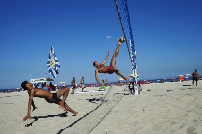 Jogue Futevolei nas Praias Brasileiras: Descubra o Melhor Local