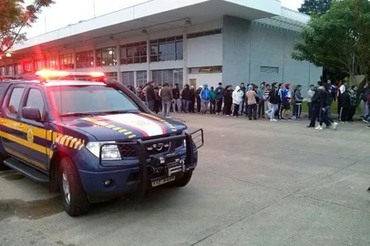 argentinos, turistas, hermanos, fronteira, prf, rdgol