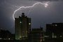  

PORTO ALEGRE, RS, BRASIL, 23-07-2014: Tempestade com raios na madrugada de quarta-feira em Porto Alegre (Foto: LÉO CARDOSO/AGÊNCIA RBS, NOTÍCIAS)