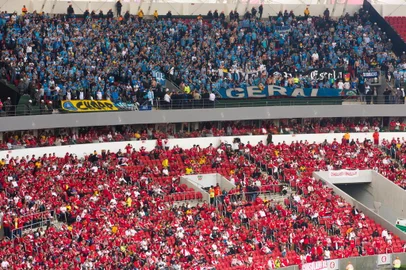  PORTO ALEGRE, RS, BRASIL ¿ Gre-Nal 402. 14ª rodada do Brasileirão. Jogo clássico Gre-Nal no Estádio Beira-Rio (FOTO: OMAR FREITAS/AGÊNCIA RBS)Indexador: Omar Freitas