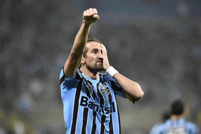  PORTO ALEGRE, RS, BRASIL, 10-09-2014: Campeonato Brasileiro - 20ª Rodada - Grêmio x Atlético-PR na Arena.(Foto:FERNANDO GOMES/Agência RBS, ESPORTES)Jogador Barcos faz o gol aos 46min do segundo tempo de jogo, Grêmio 1x0 Atlético-PR.