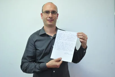  SANTA MARIA , RS , BRASIL , 14/10/2014Luciano Schuch, 40 anos, é diretor do Centro de Tecnologia da Universidade Federal de Santa Maria (UFSM). Estudou e é professor de Eletrônica de Potência na instituição. Faz parte da terceira geração de uma família de professores universitáriosFOTO JEAN PIMENTEL / AGÊNCIA RBS, POLÍTICA
