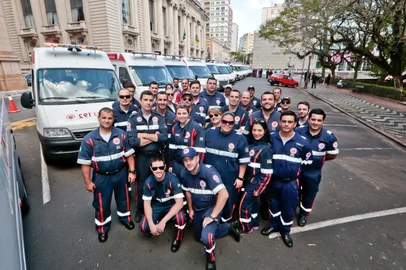 Estado entrega 16 novas ambulâncias do Samu para estradas estaduais