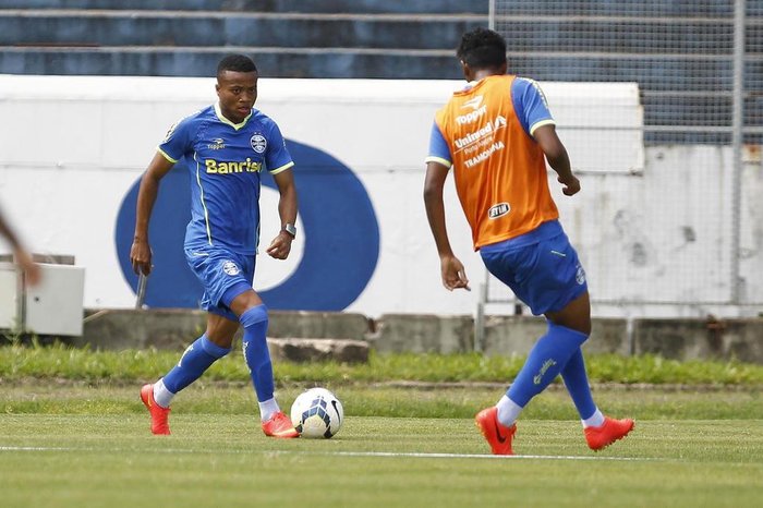 LUCAS UEBEL / Grêmio