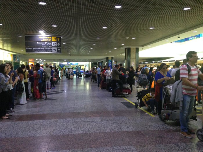 Rodoviária e aeroporto têm movimento acima do previsto nesta sexta-feira na Capital | GZH Rodoviária e aeroporto têm movimento acima do previsto nesta sexta-feira na Capital | GZH