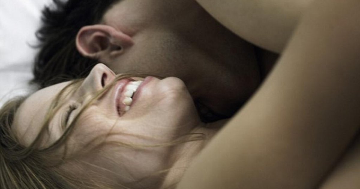 Вторая попытка грудастой телки довести мужика до оргазма ртом