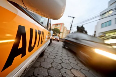  Licitação para autoescolas foi adiada.