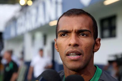  PALHOÇA ,SC , BRASIL, 03-02-2015.ESPORTE: Campeonato Catarinense 2015, jogo entre Guarani de Palhoça X Chapecoense.Na foto o novo contratado da Chape o jogador Richarlyson.