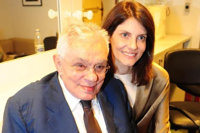  lançamento do livro os televisionários-50 anos de tv no sul- presença de chico anysio com a esposa Malga di Paula
