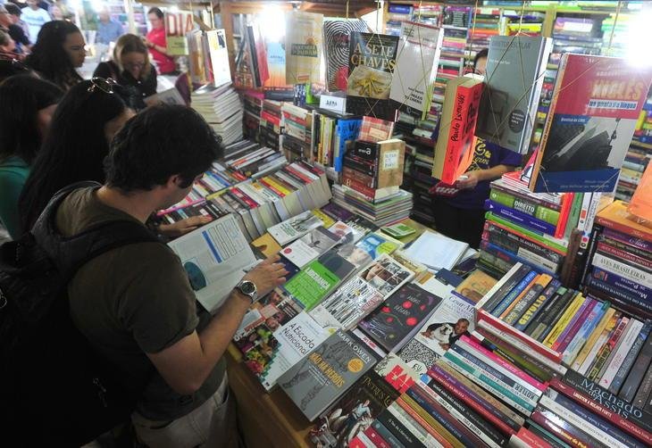Feira do Livro de Santa Maria encerra neste domingo  GZH