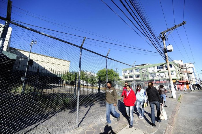 Consulado dos EUA em Porto Alegre só sai em 2015