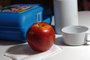  Lei sancionada pela governadora Yeda Crusius inclui maçã e suco de maçã na merenda escolar da rede estadual.