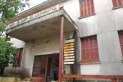 *** Hospital Guaíba - A. Graiz ***Hosital Nossa senhora do Livramento fechou a ala cirúrgica e obstetrícia e vai demitir cerca de 40 funcionários.