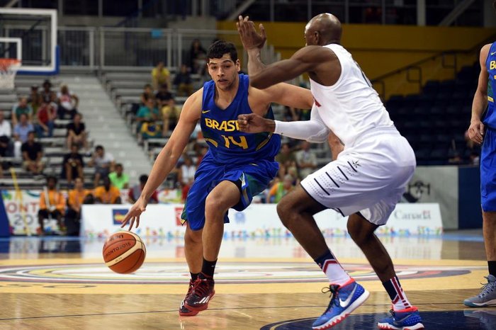 Seleção masculina de basquete vence Porto Rico e passa invicta para a  semifinal dos Jogos Pan