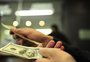 Mercado repete euforia, com dólar abaixo de R$ 3,90 e bolsa em alta de 3%