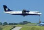Azul oferece 200 vagas para comissários