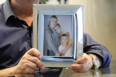  PORTO ALEGRE, RS, BRASIL - 29/09/2015 - Mãe e filho são perseguidos e baleados por motorista em Novo Hamburgo. Médico: Rogério Neves  Delegado: Enizaldo Olentz (FOTO: RONALDO BERNARDI, AGÊNCOA RBS).