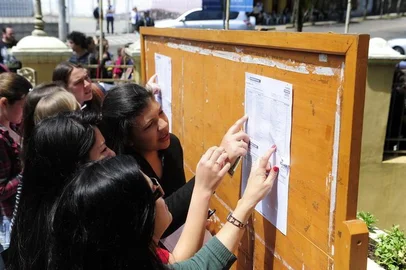  SANTA MARIA, RS, BRASIL, 24/10/2015 - Entrada do Enem no Colégio Manoel Ribas, Maneco. (FOTO MAIARA BERSCH / AGENCIA RBS)