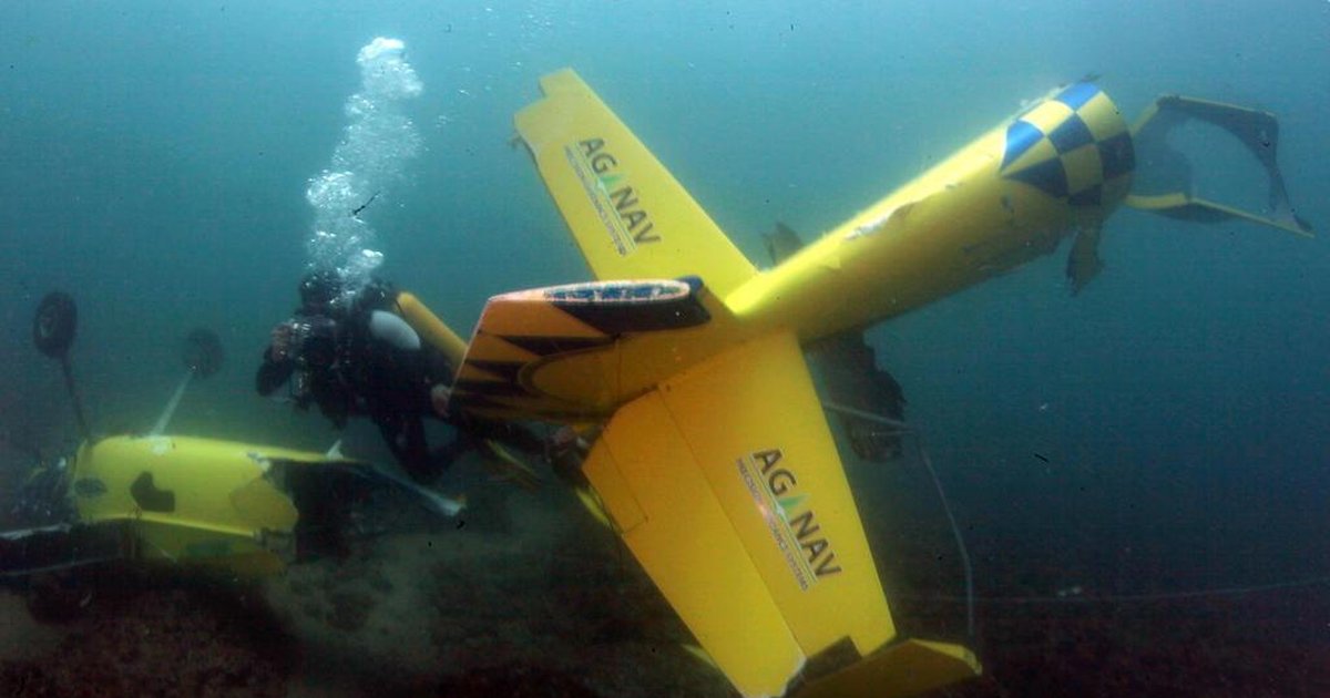 Get Foto Imagens Mostram Aviao Que Caiu Na Ba Partido Ao Meio No Free Wallpaper Foto Imagens Mostram Aviao Que Caiu Na Ba Partido Ao Meio No HD