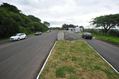  SANTA MARIA , RS , BRASIL , 11/11/2015Obras que modificaram os acessos  nas entradas da  BR-287 na  faixa nova de Camobi. FOTO JEAN PIMENTEL / AGÊNCIA RBS, GERAL