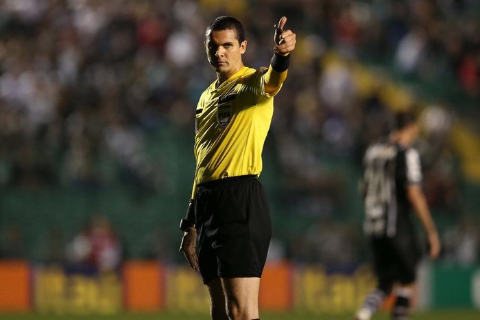 Grêmio x Palmeiras terá um dos melhores árbitros do Brasil