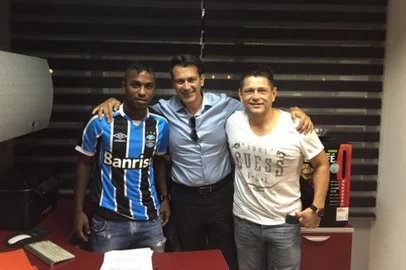 Grêmio fecha a contratação de Miller Bolaños por três anos