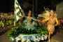  06/02/2016 - CAXIAS DO SUL, RS, BRASIL. As seis escolas do grupo especial de Caxias do Sul apresentam-se na Rua Plácido de Castro no Carnaval 2016. Na foto, Mancha Verde. (Diogo Sallaberry/Agência RBS)
