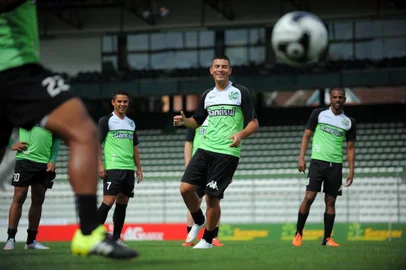  CAXIAS DO SUL, RS, BRASIL 17/02/2016Equipe do Juventude treina no estádio Alfredo Jaconi para o Campeonato Gaúcho. (Felipe Nyland/Agência)Indexador: Felipe Nyland                   