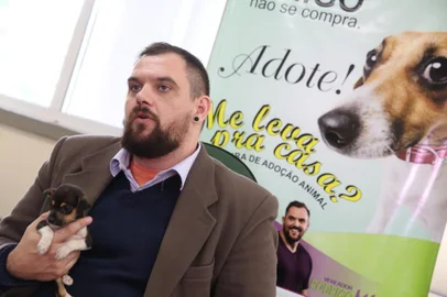  

PORTOALEGRE-RS-BR-DATA:20160506
Vereador Rodrigo Maroni, em coletiva sobre as ameaças que vem recebendo.
FOTÓGRAFO:TADEUVILANI