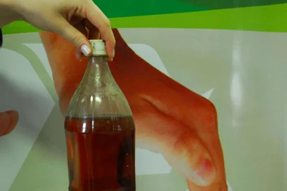 *** Salmo Duarte - Reciclagem ***Reciclagem - Senac faz campanha para recolher óleo de cozinha.Rosemari Dallabona