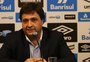 Direção do Grêmio contesta critérios de Tite e cogita pedir desconvocação de Everton