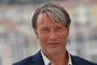  Danish actor and member of the Jury Mads Mikkelsen poses on May 11, 2016 during a photocall ahead of the opening of the 69th Cannes Film Festival in Cannes, southern France. LOIC VENANCE / AFPEditoria: ACELocal: CannesIndexador: LOIC VENANCESecao: film festivalFonte: AFPFotógrafo: STF