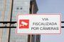  PORTO ALEGRE-RS-BRASIL- 25/05/2016- Placa de sinalização instalada nesta manhã pela EPTC,  na Av. Borges de Medeiros. A placa indica que a via é fiscalizada por câmeras.  FOTO FERNANDO GOMES/ZERO HORA.