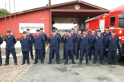 Novos uniformes dos bombeiros do RS