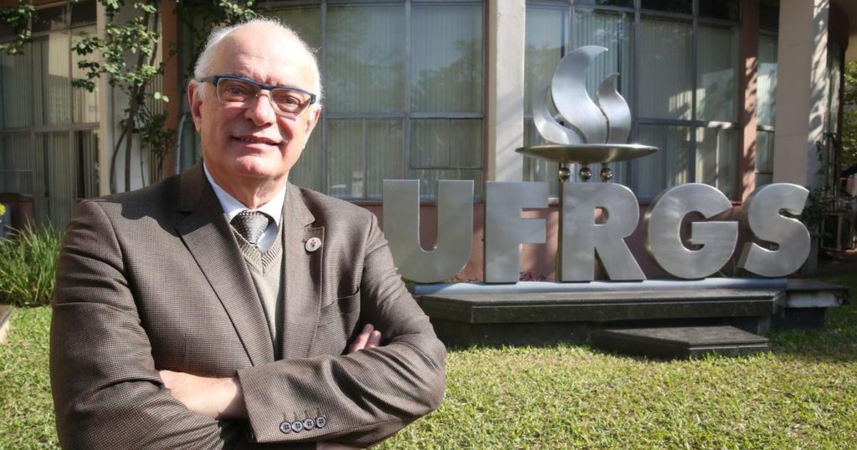 Gente pelada, só se for de salário, diz reitor da UFRGS sobre festas de alunos na universidade