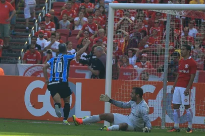  PORTO ALEGRE, RS, BRASIL 03/07/2016 - Inter e Grêmio se enfretam no Gre-Nal 410, no Estádio Beira-Rio pela 13ª rodada do Brasileirão. (FOTO: JEFFERSON BOTEGA/AGÊNCIA RBS).