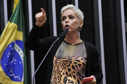 Sessão especial para discussão e votação do parecer do dep. Jovair Arantes (PTB-GO), aprovado em comissão especial, que recomenda a abertura do processo de impeachment da presidente da República - Dep. Cristiane Brasil (PTB-RJ) Data: 16/04/2016