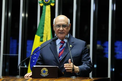 PlenÃ¡rio do Senado durante sessÃ£o deliberativa extraordinÃ¡ria que decidirÃ¡ pela aprovaÃ§Ã£o ou rejeiÃ§Ã£o do relatÃ³rio favorÃ¡vel Ã  admissibilidade do processo de impeachment da presidente Dilma Rousseff.Em peonunciamento,  senador Lasier Martins (PDT-RS).Foto: Moreira Mariz/AgÃªncia Senado