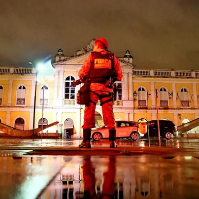  

PORTO ALEGRE, RS, BRASIL 30/08/2016 - Força Nacional começa a atuar em Porto Alegre. (FOTO: LAURO ALVES/AGÊNCIA BRS).
Indexador: Lauro Alves