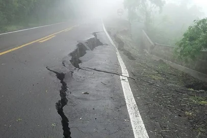 rdgol - rachadura - estrada - chuva - 116