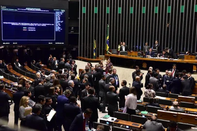 Sessão extraordinária para discussão e votação de diversos projetos Data: 25/10/2016