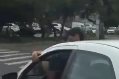 rdgol - homem arrastado auto escola